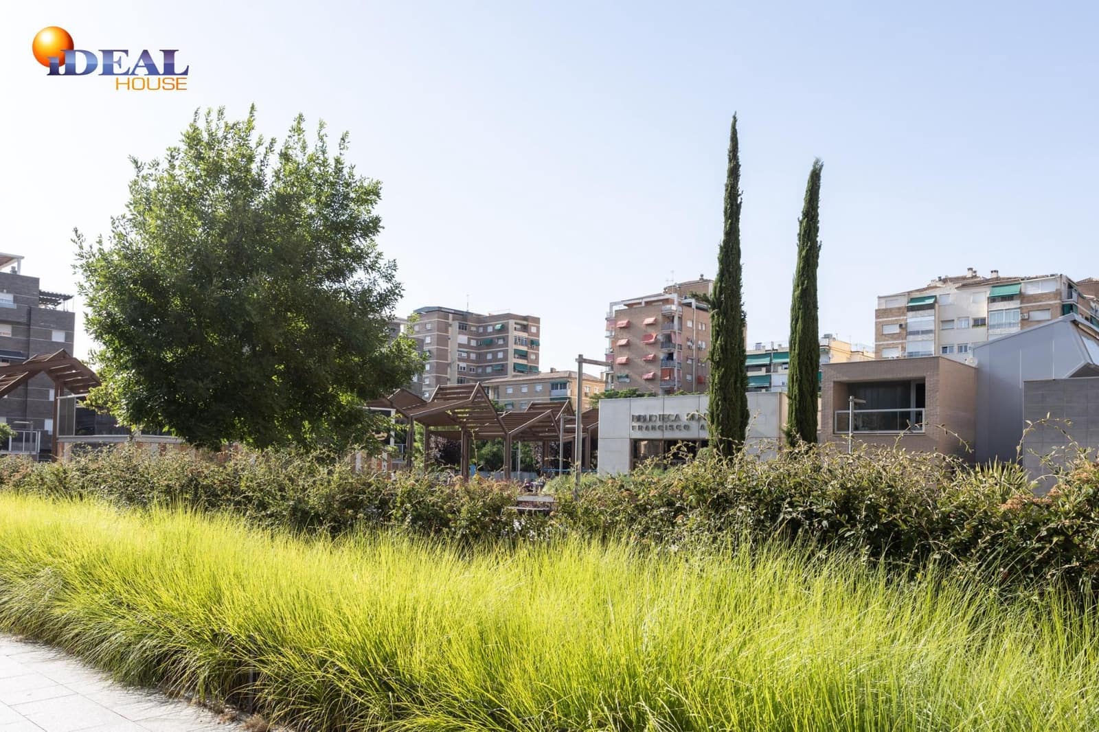 Garage for sale in Granada city - € 28,000 (Ref: 9434534)