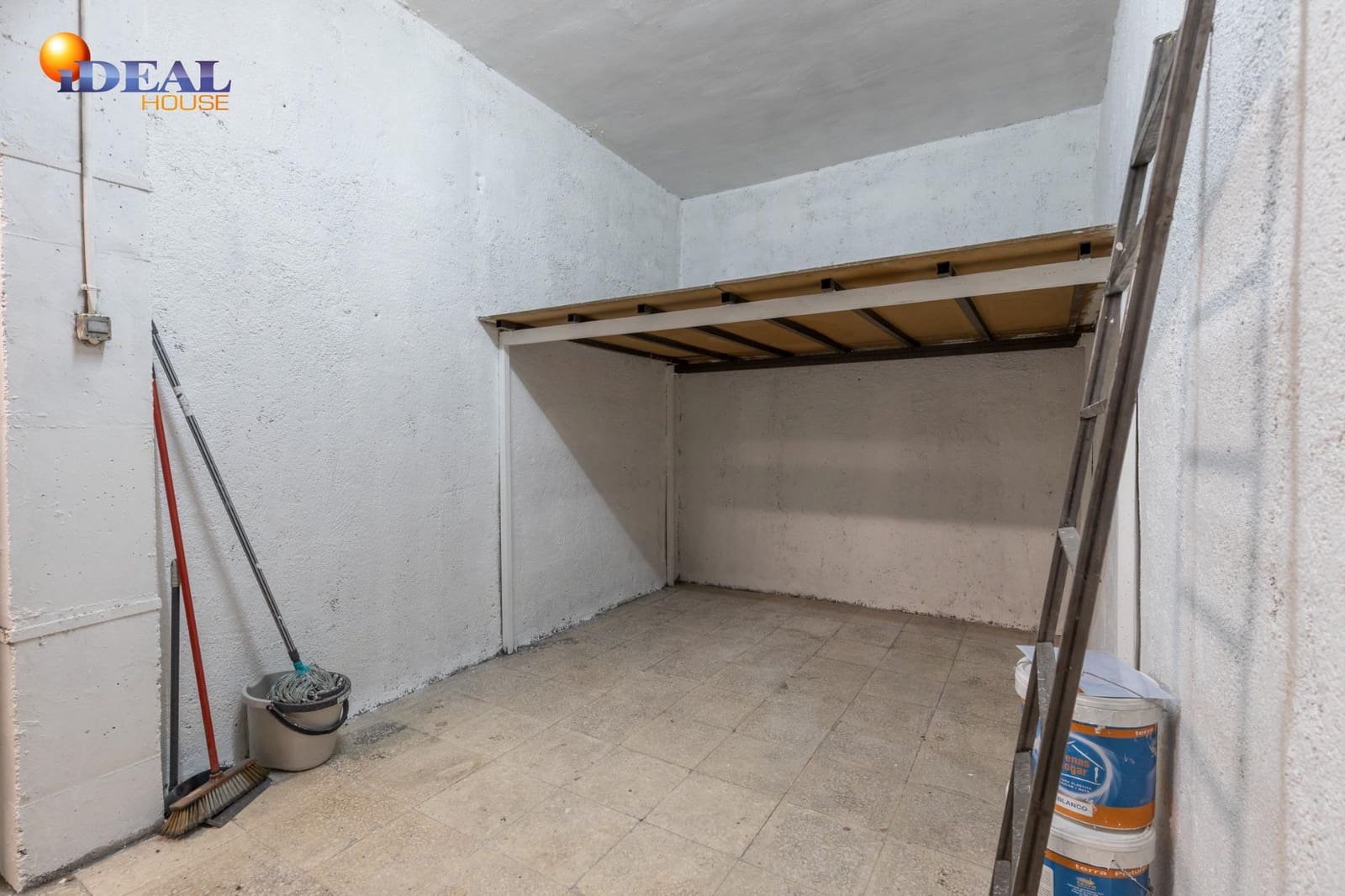 Garage for sale in Granada city - € 25,000 (Ref: 9434535)