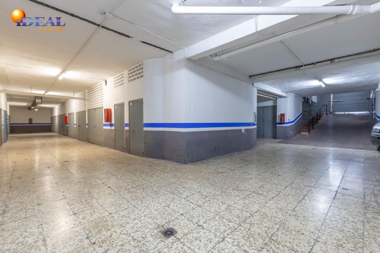 Garage for sale in Granada city - € 25,000 (Ref: 9434535)