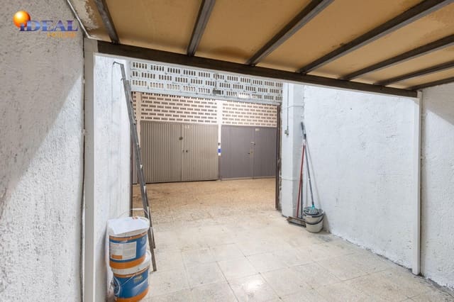 Garage for sale in Granada city - € 25,000 (Ref: 9434535)