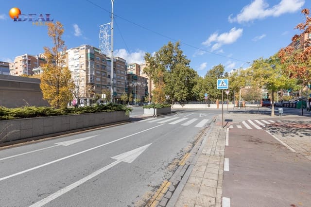 Garage for sale in Granada city - € 25,000 (Ref: 9434535)