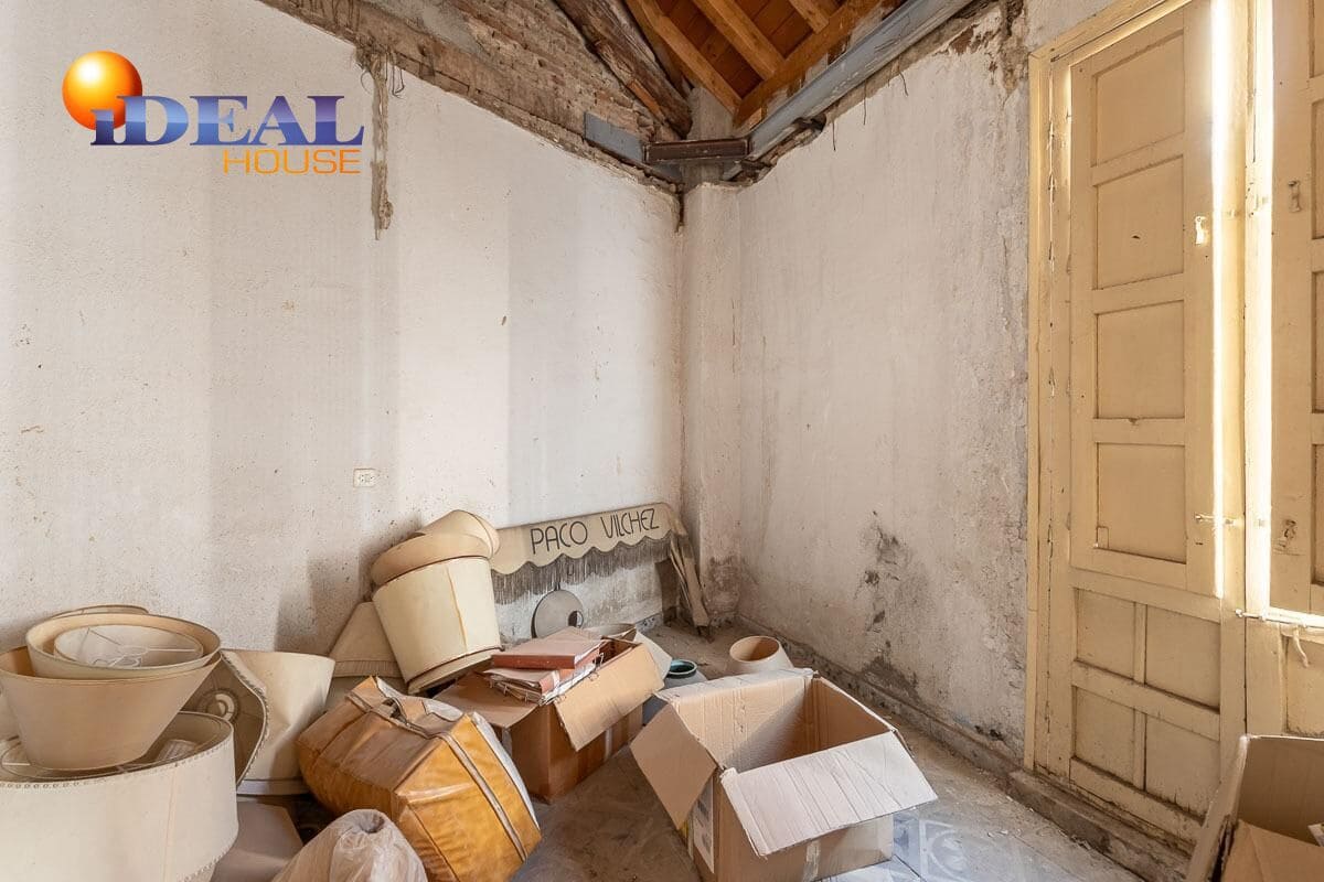 Commercial for sale in Granada city - € 875,000 (Ref: 9434536)