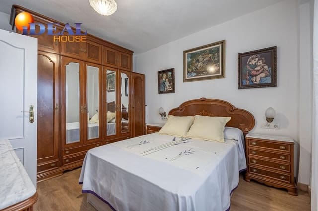 3 slaapkamer Rijtjeshuis te koop in Monachil met zwembad garage - € 240.000 (Ref: 9434538)