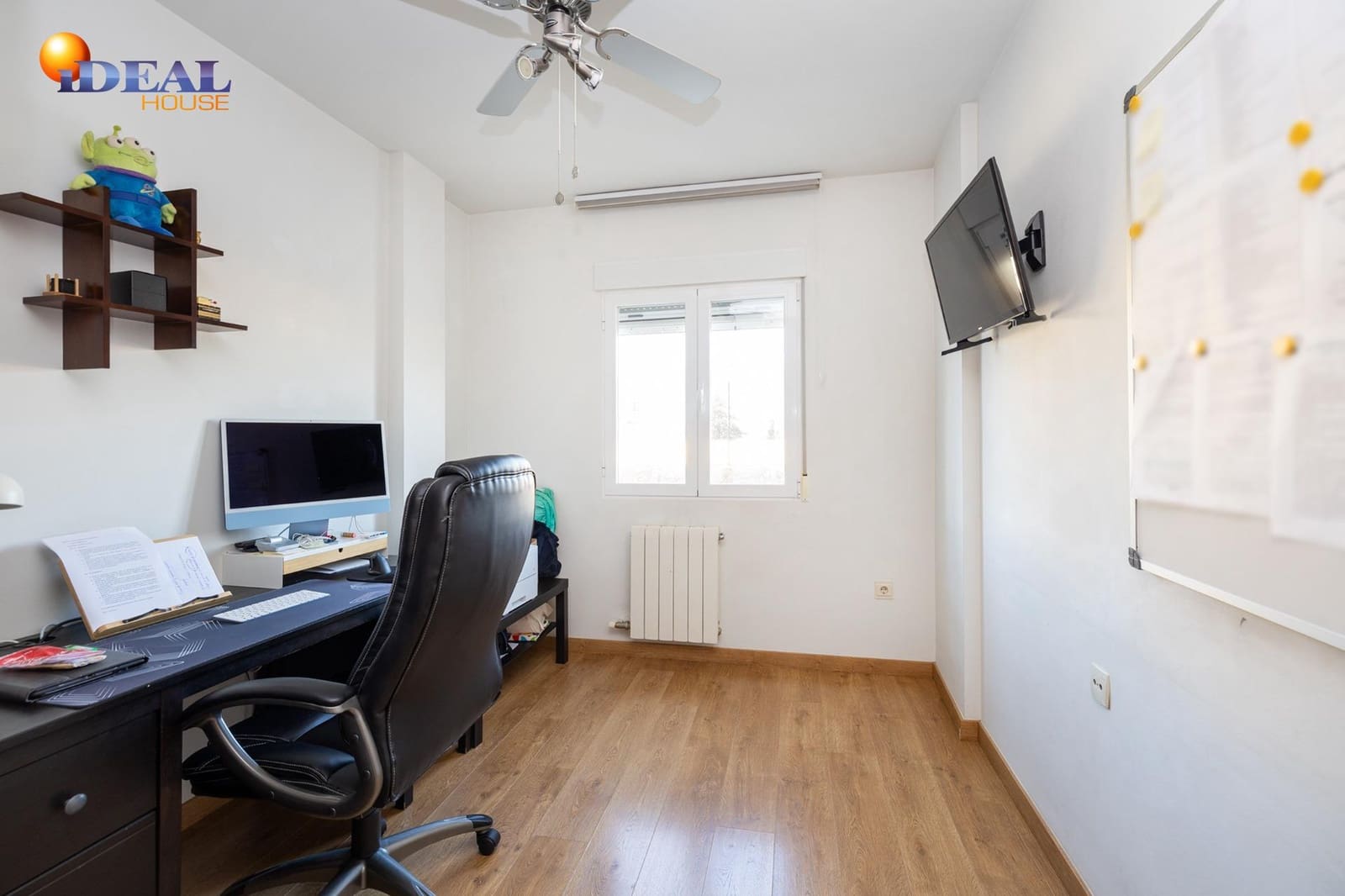 4 bedroom Semi-detached Villa for sale in Ogijares with garage - € 348,000 (Ref: 9434540)