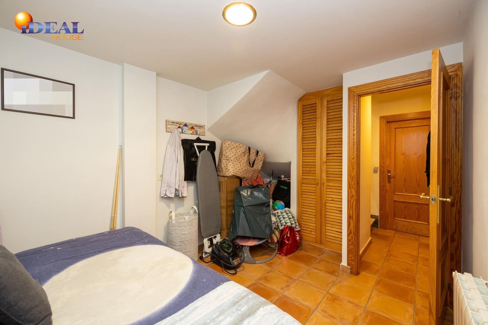 4 bedroom Semi-detached Villa for sale in Ogijares with garage - € 348,000 (Ref: 9434540)