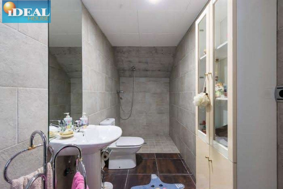 5 makuuhuone Huvila myytävänä paikassa Gojar mukana uima-altaan 
autotalli - 950 000 € (Ref: 9434542)