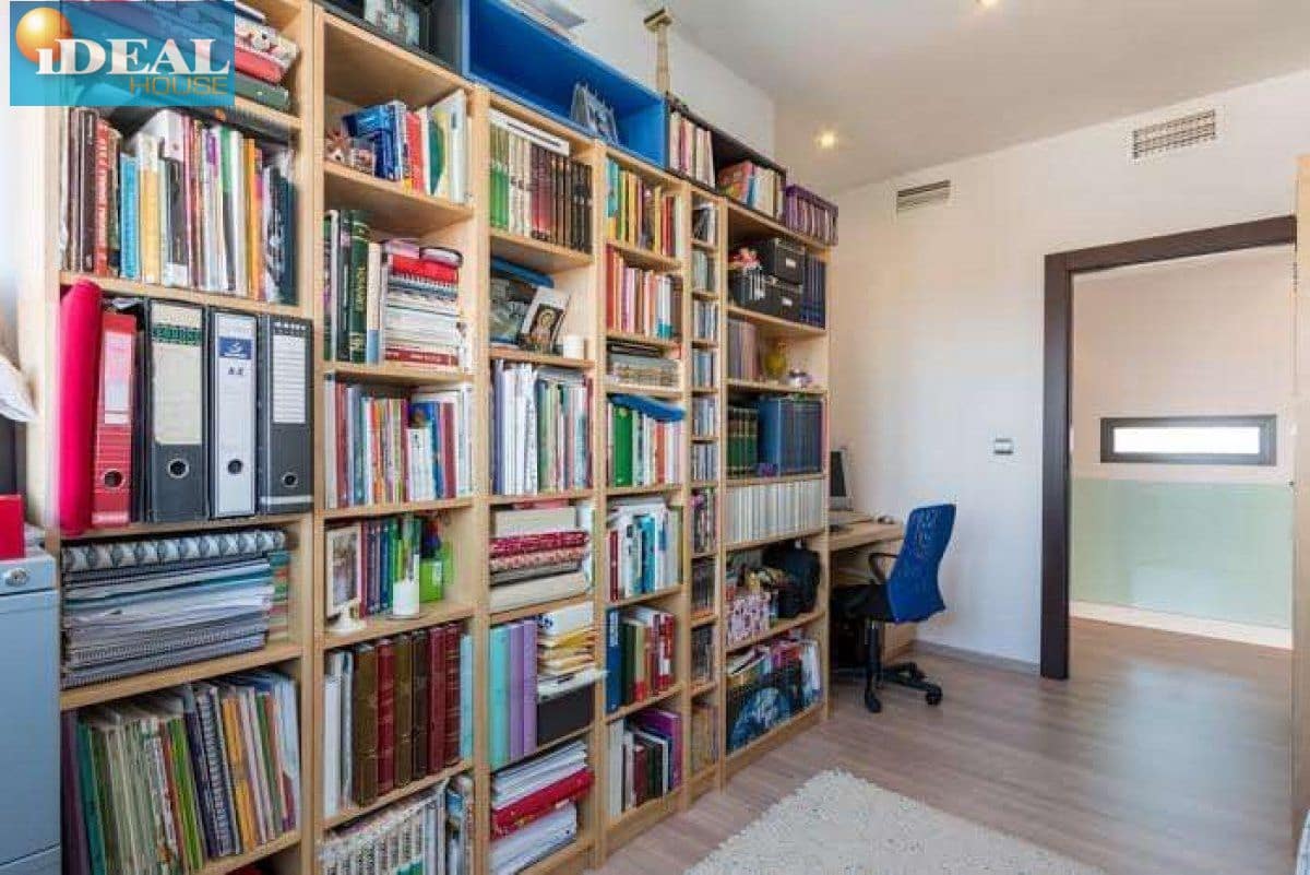 5 makuuhuone Huvila myytävänä paikassa Gojar mukana uima-altaan 
autotalli - 950 000 € (Ref: 9434542)