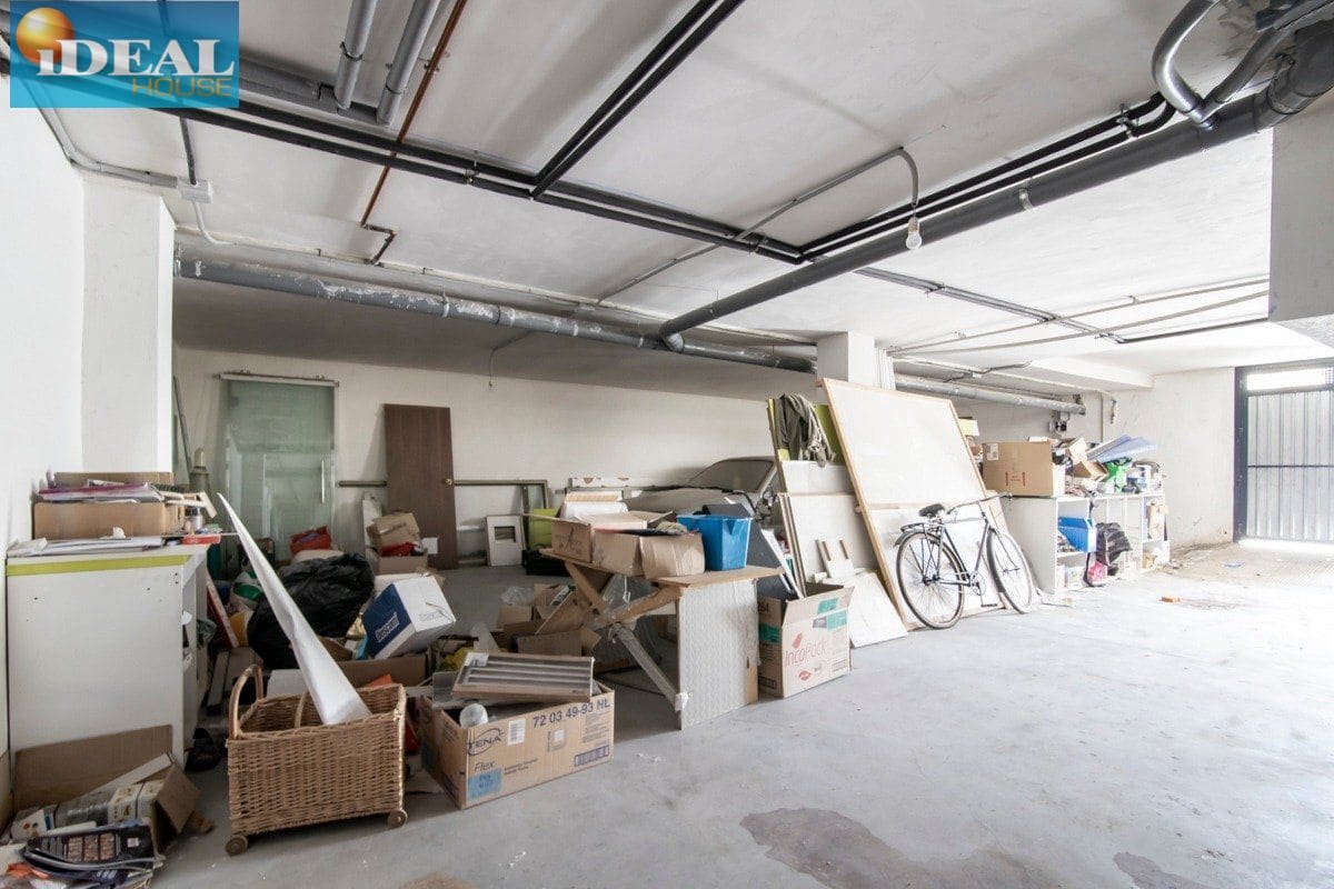 6 bedroom Townhouse for sale in Chauchina with garage - € 360,000 (Ref: 9434543)