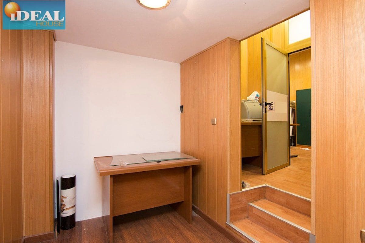 Kaupallinen myytävänä paikassa Maracena - 164 000 € (Ref: 9434546)