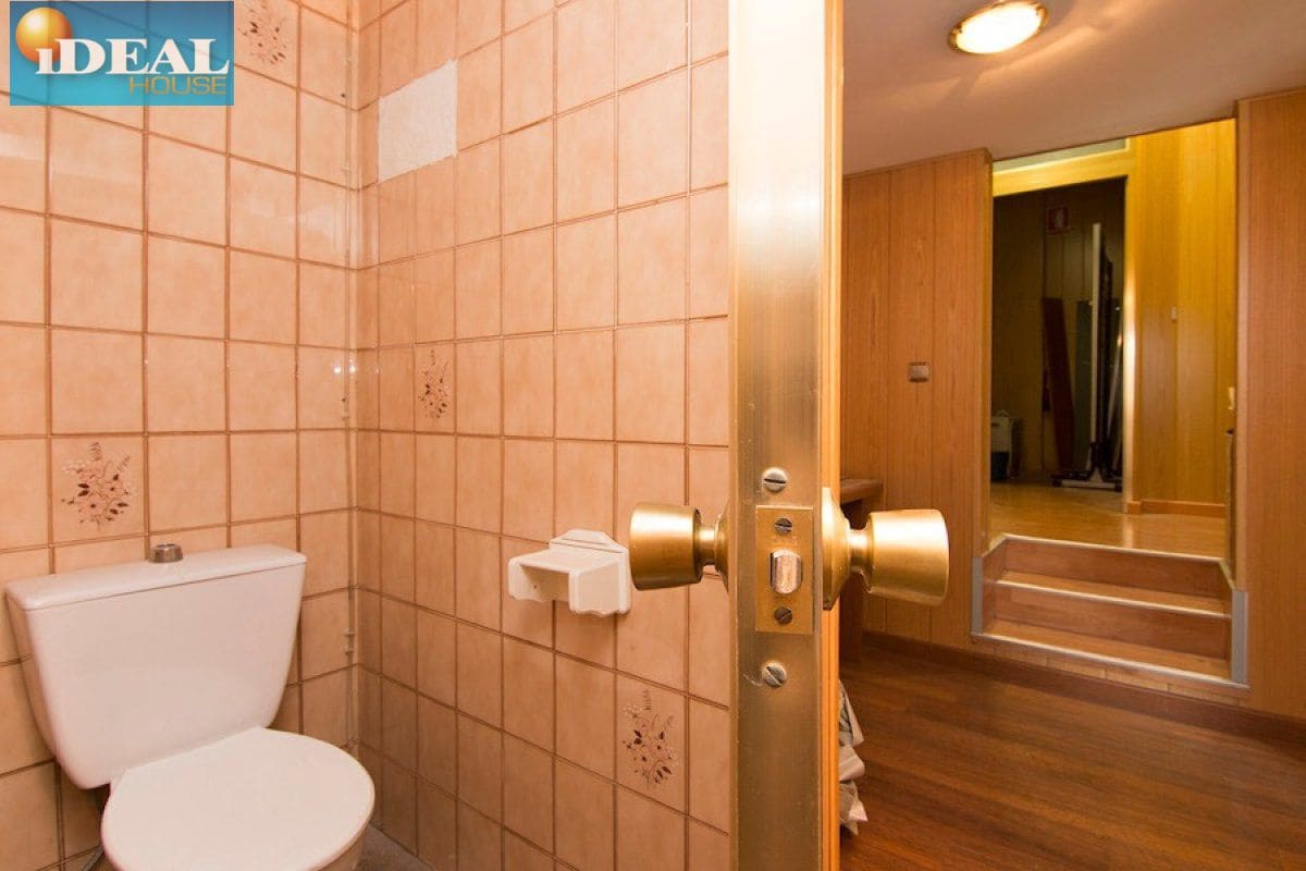 Kaupallinen myytävänä paikassa Maracena - 164 000 € (Ref: 9434546)