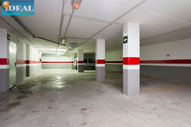 Garage for sale in Centro, Granada city - € 50,000 (Ref: 9434547)