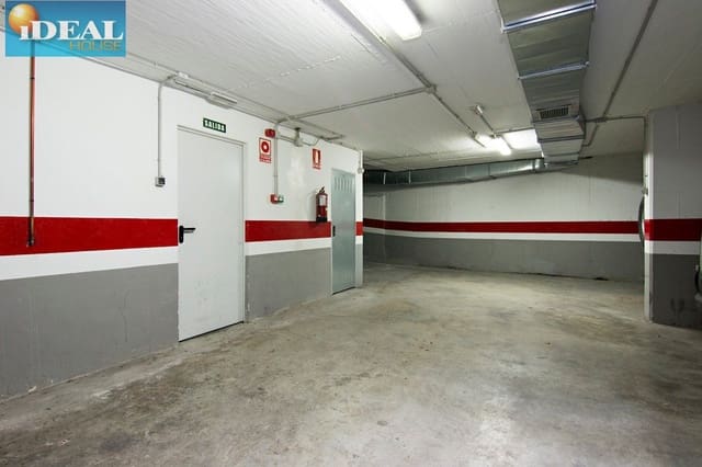Garage for sale in Centro, Granada city - € 50,000 (Ref: 9434547)
