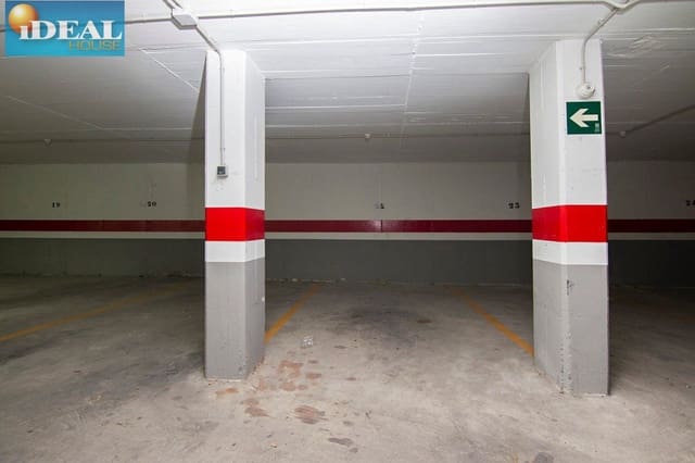 Garage for sale in Centro, Granada city - € 50,000 (Ref: 9434547)