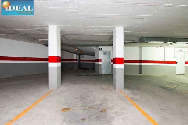 Garage for sale in Centro, Granada city - € 50,000 (Ref: 9434547)