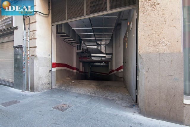 Garage for sale in Centro, Granada city - € 50,000 (Ref: 9434547)