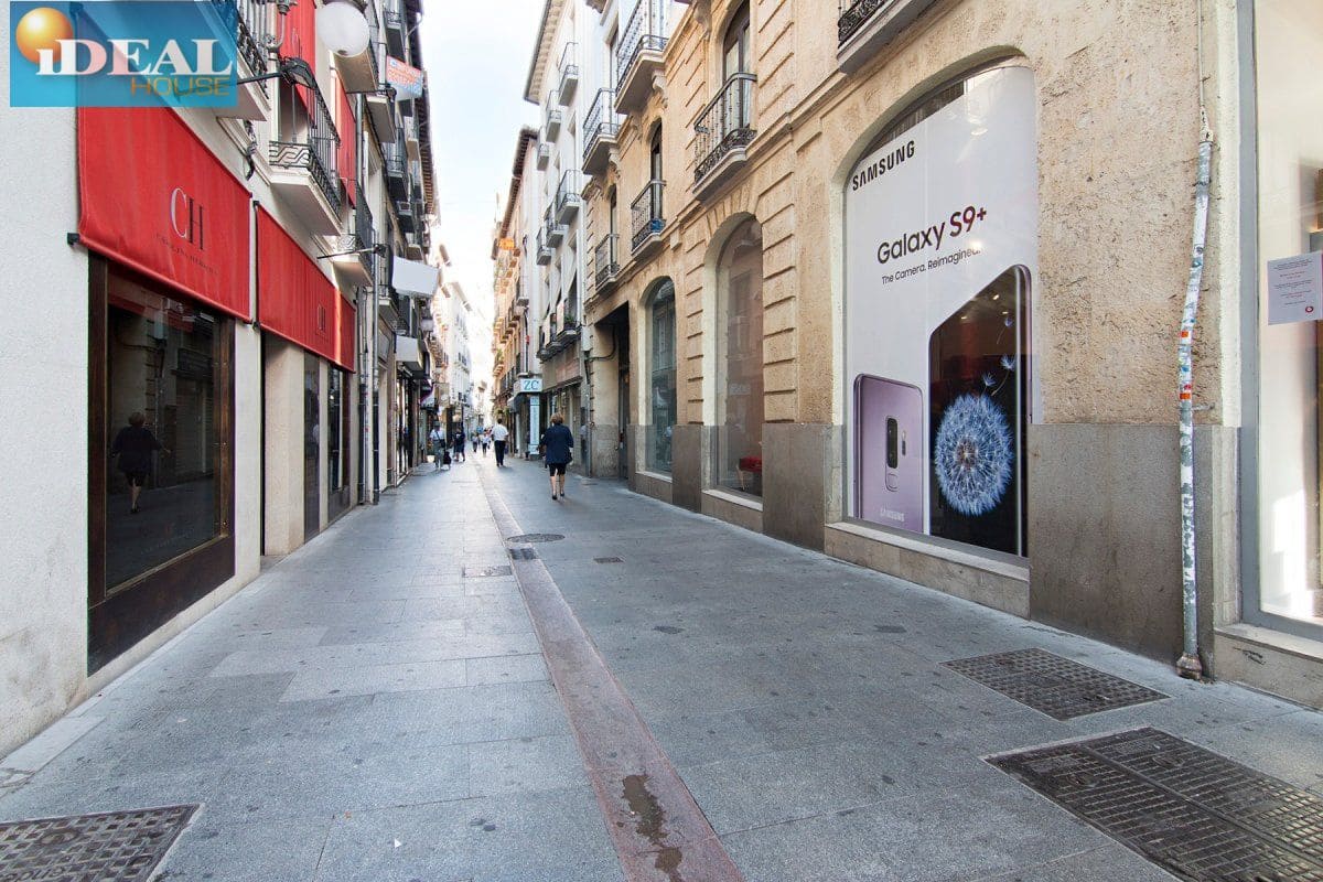 Garage for sale in Granada city - € 50,000 (Ref: 9434547)