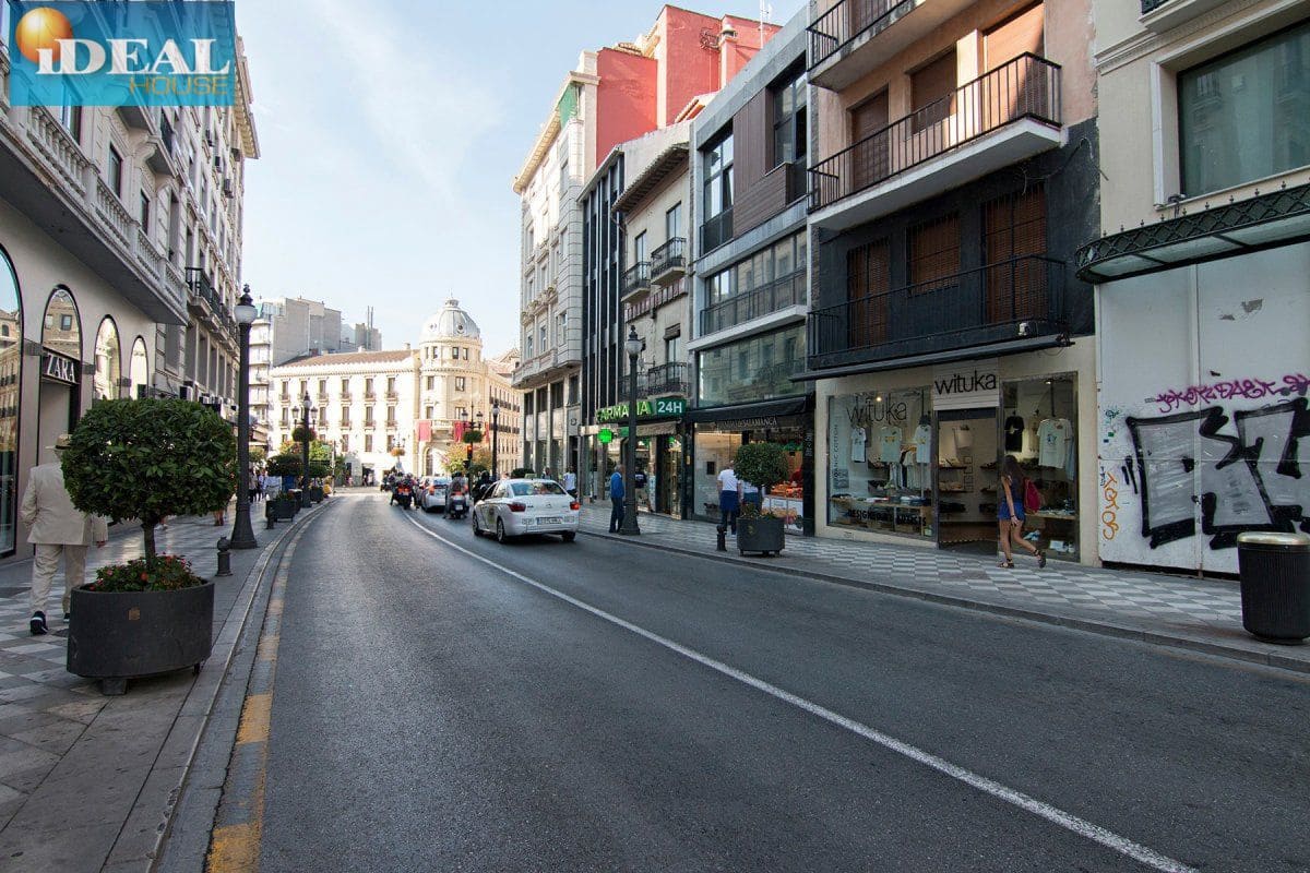 Garage for sale in Granada city - € 50,000 (Ref: 9434547)