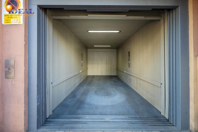 Garage in vendita in Granada città - 60.000 € (Rif: 9437687)