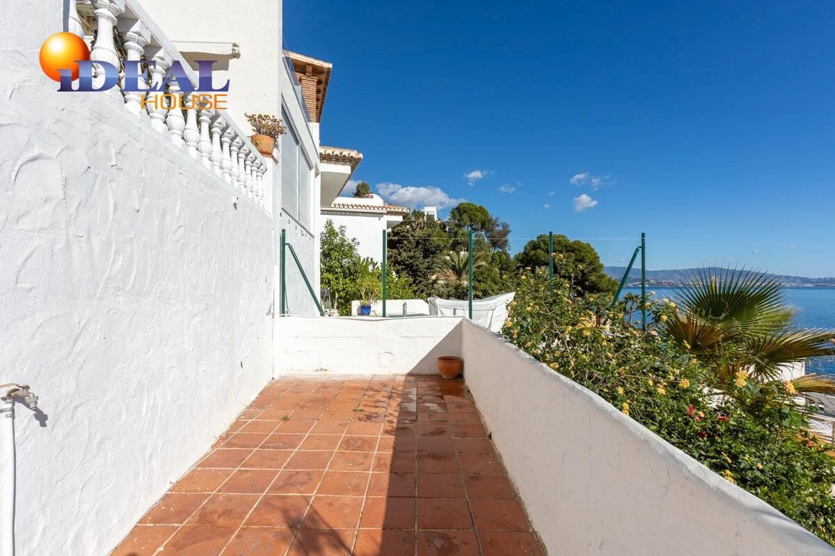 3 bedroom Villa for sale in Almunecar with garage - € 595,900 (Ref: 9437688)