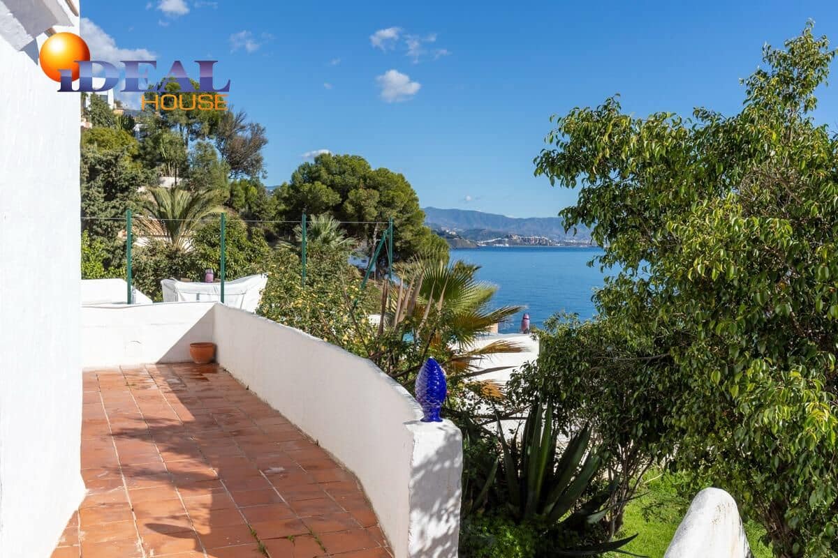 3 bedroom Villa for sale in Almunecar with garage - € 595,900 (Ref: 9437688)