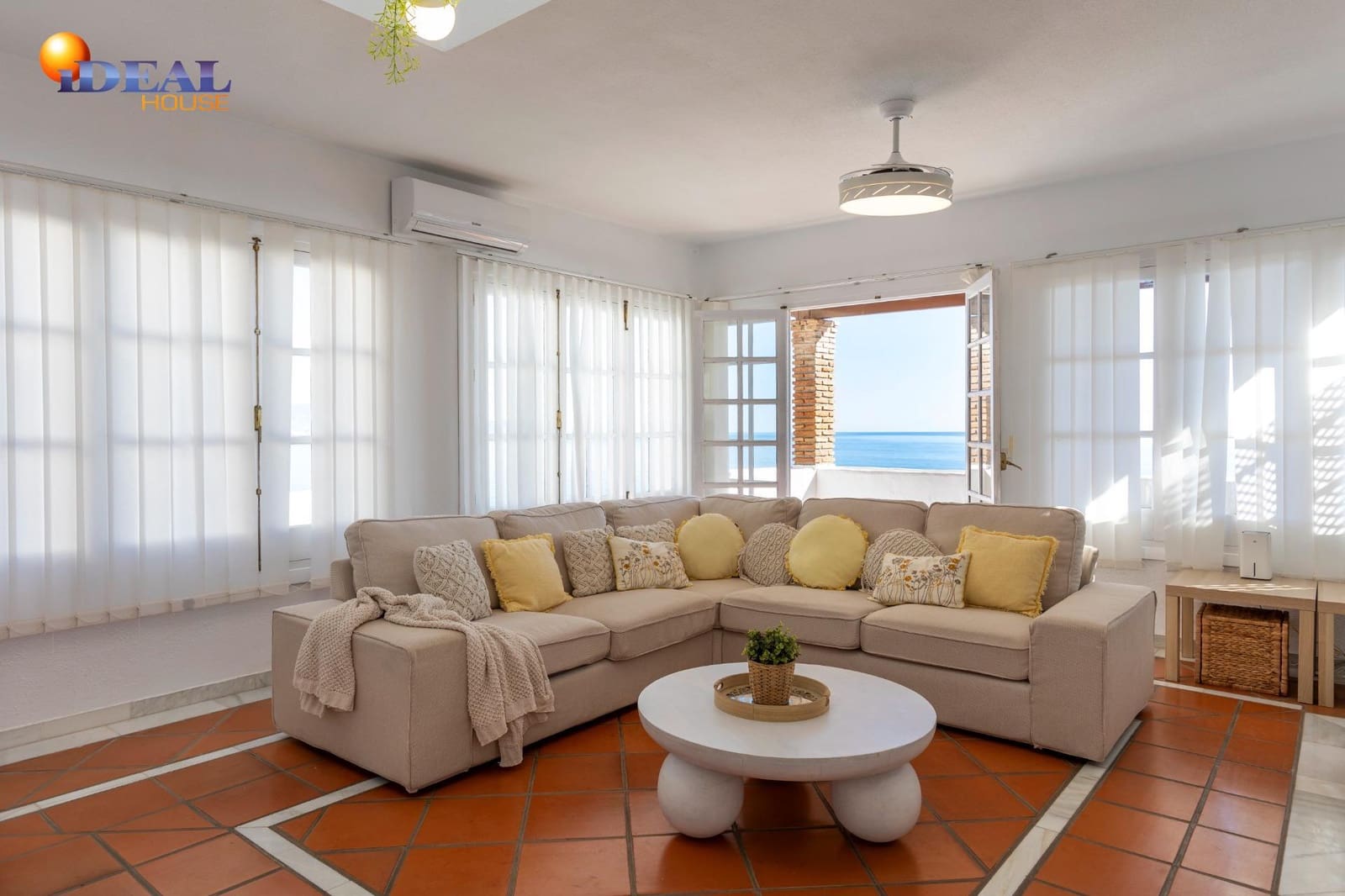 3 bedroom Villa for sale in Almunecar with garage - € 595,900 (Ref: 9437688)
