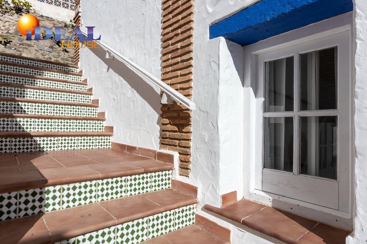 3 bedroom Villa for sale in Almunecar with garage - € 595,900 (Ref: 9437688)