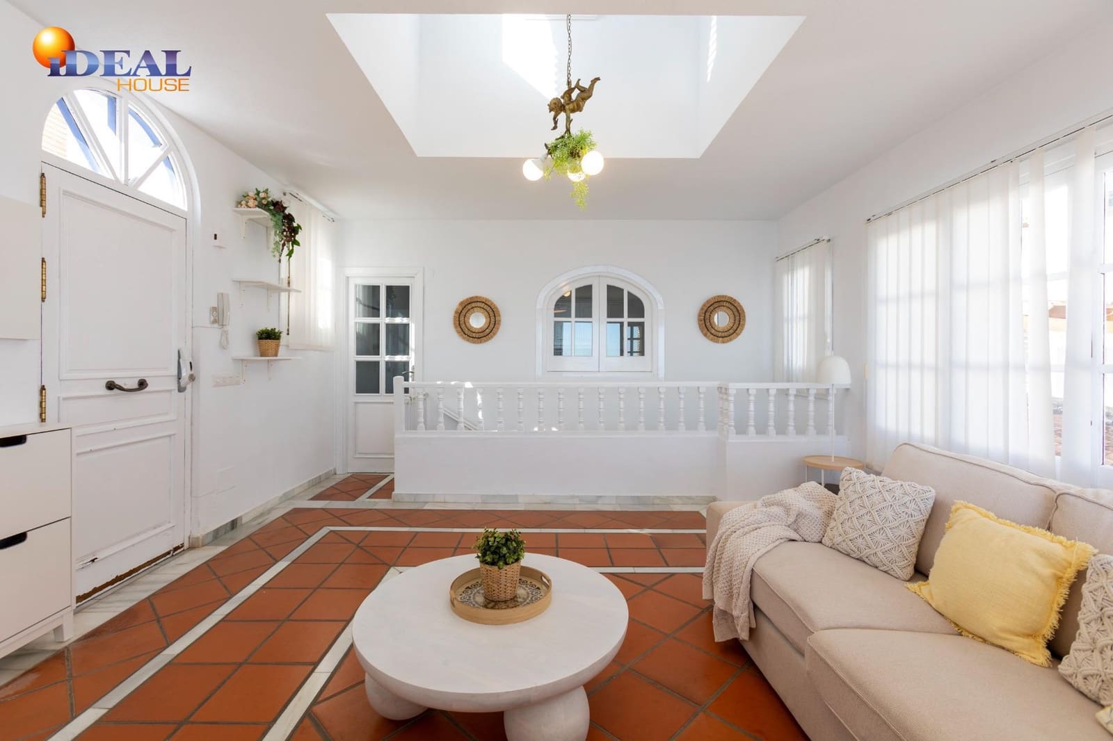 3 bedroom Villa for sale in Almunecar with garage - € 595,900 (Ref: 9437688)