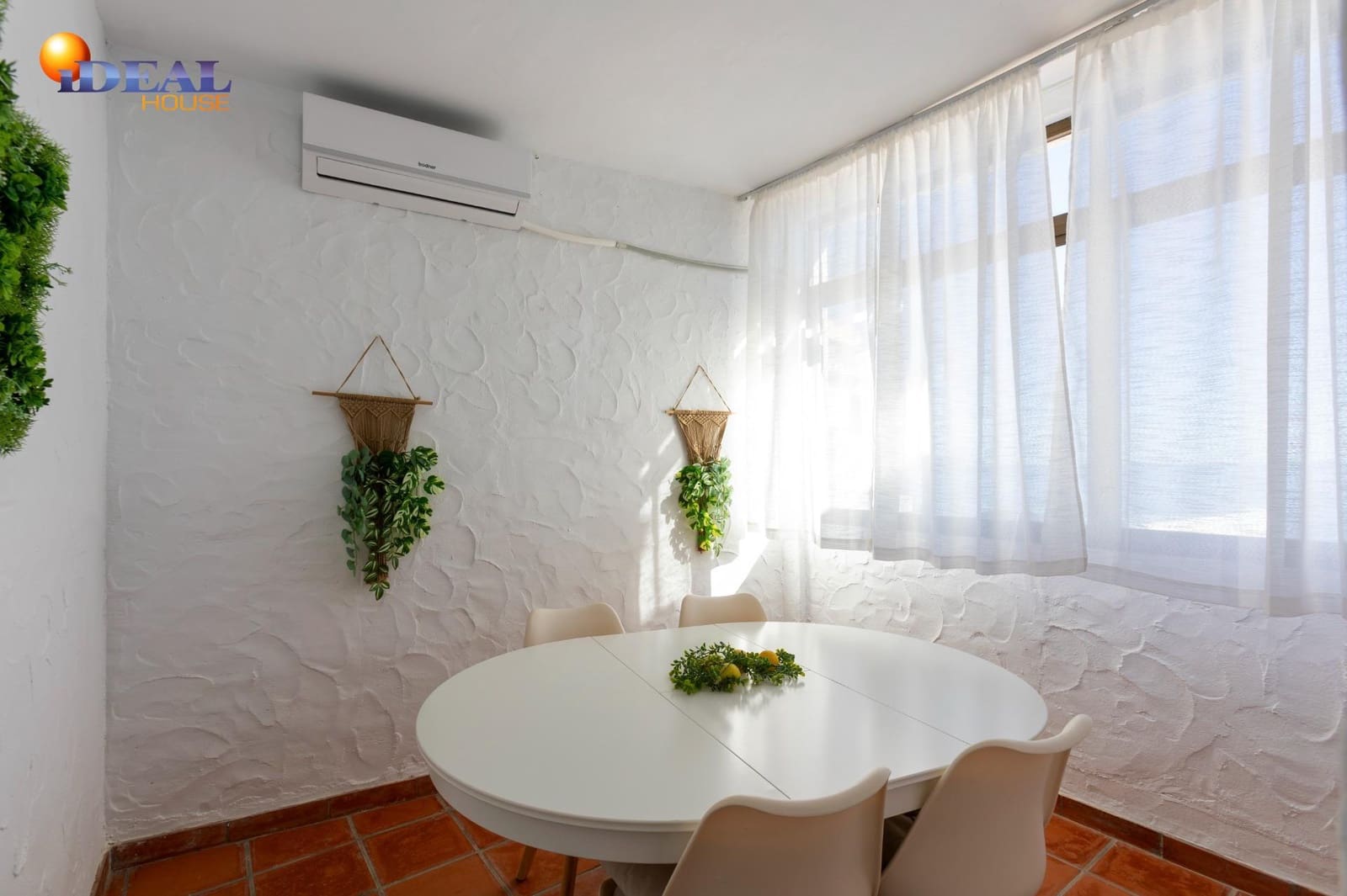 3 bedroom Villa for sale in Almunecar with garage - € 595,900 (Ref: 9437688)