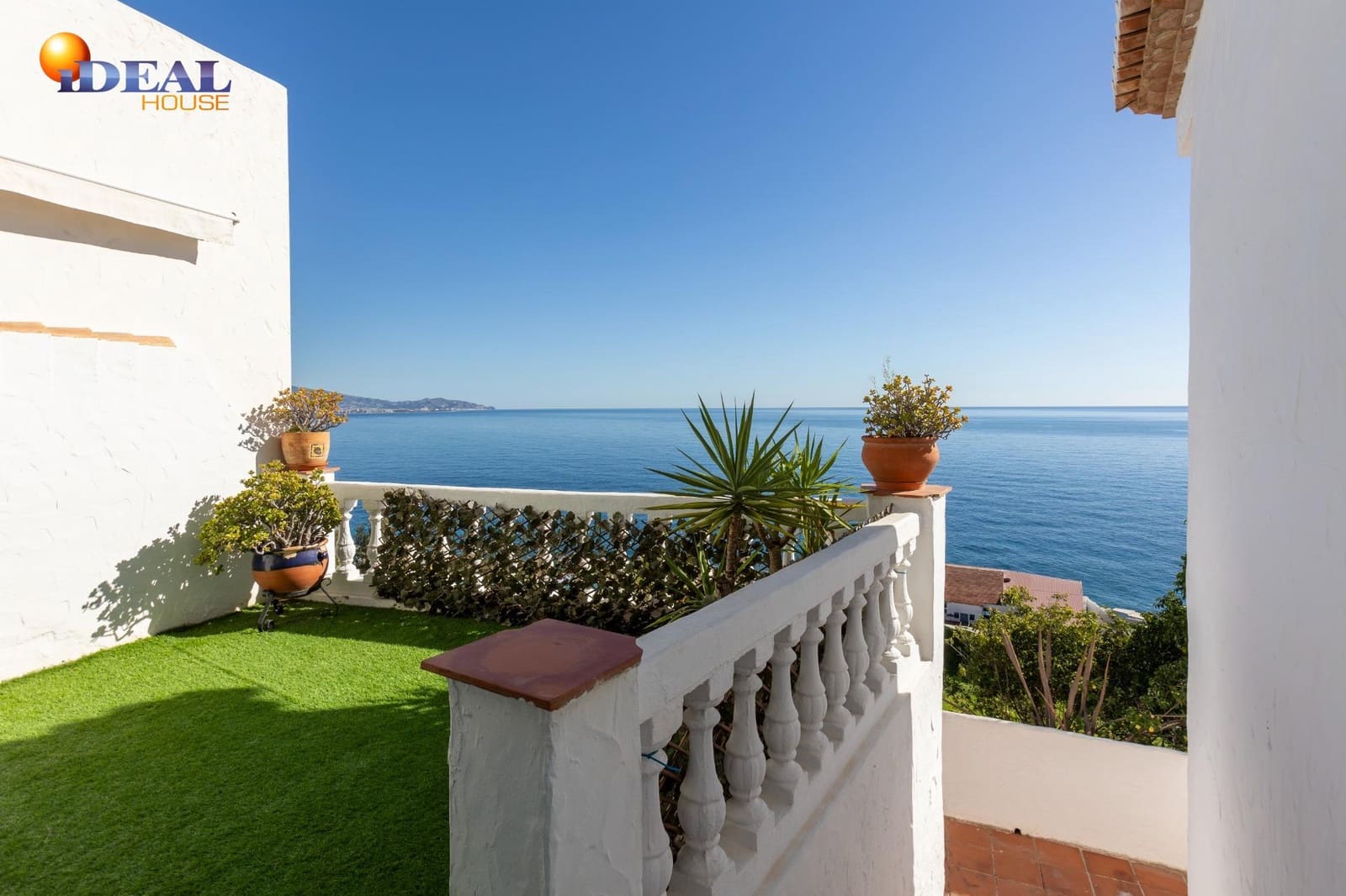 3 bedroom Villa for sale in Almunecar with garage - € 595,900 (Ref: 9437688)