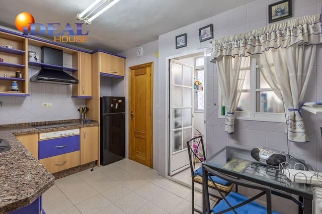 4 sovrum Villa till salu i Cenes de la Vega med pool garage - 365 000 € (Ref: 9437689)