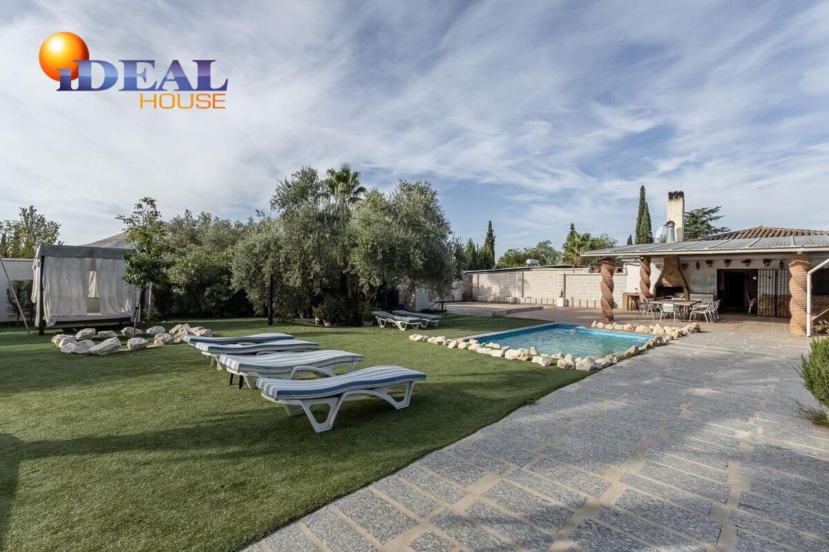 5 soveværelse Finca/Landehus til salg i Atarfe med swimmingpool - € 548.000 (Ref: 9437692)