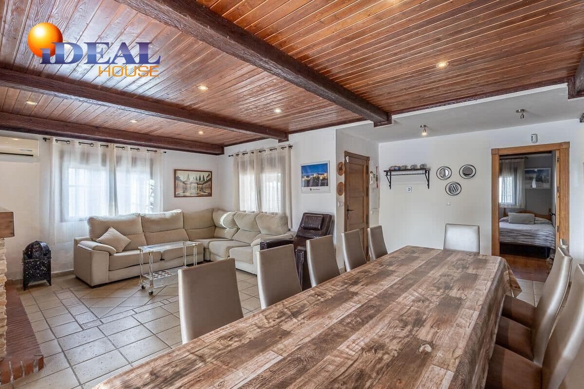 5 soveværelse Finca/Landehus til salg i Atarfe med swimmingpool - € 548.000 (Ref: 9437692)