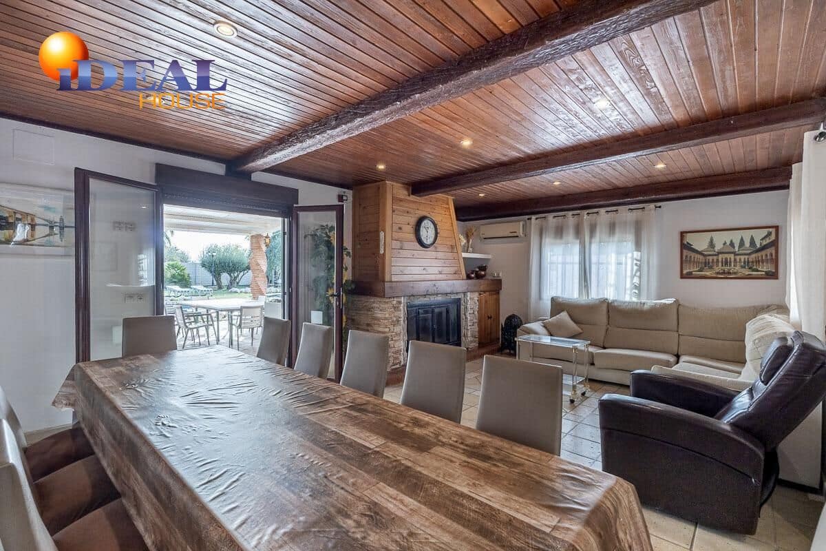 5 soveværelse Finca/Landehus til salg i Atarfe med swimmingpool - € 548.000 (Ref: 9437692)