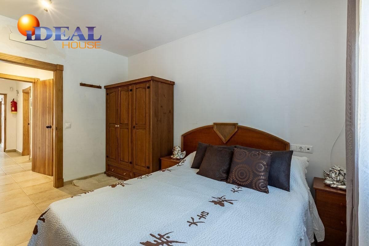 5 soveværelse Finca/Landehus til salg i Atarfe med swimmingpool - € 548.000 (Ref: 9437692)