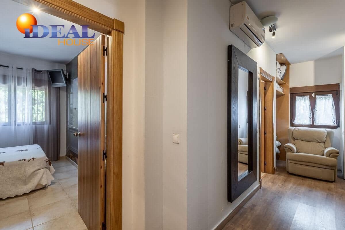 5 soveværelse Finca/Landehus til salg i Atarfe med swimmingpool - € 548.000 (Ref: 9437692)