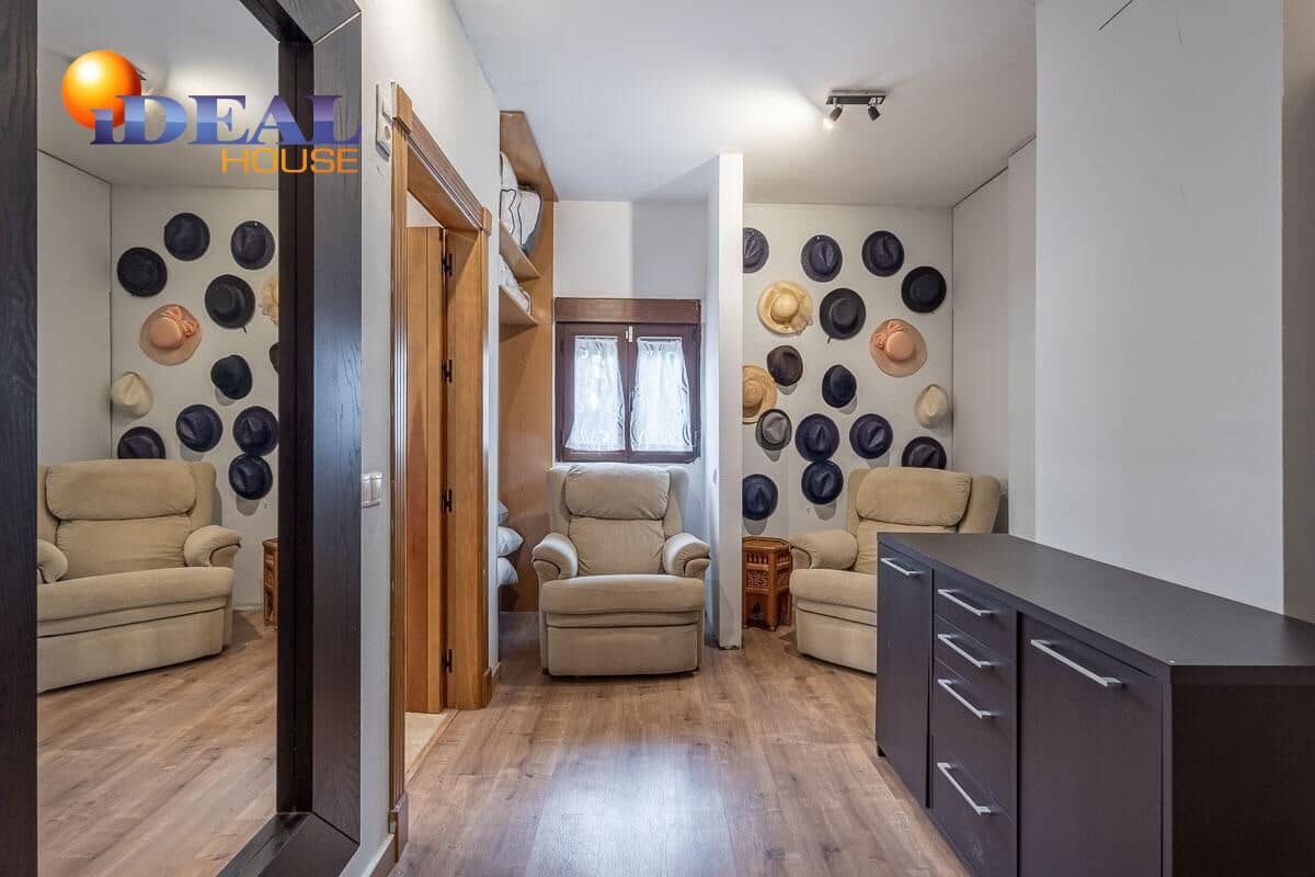 5 soveværelse Finca/Landehus til salg i Atarfe med swimmingpool - € 548.000 (Ref: 9437692)