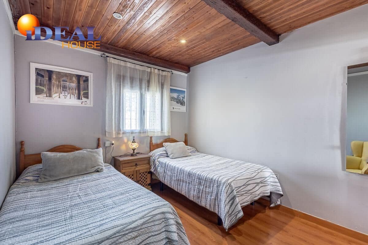 5 soveværelse Finca/Landehus til salg i Atarfe med swimmingpool - € 548.000 (Ref: 9437692)