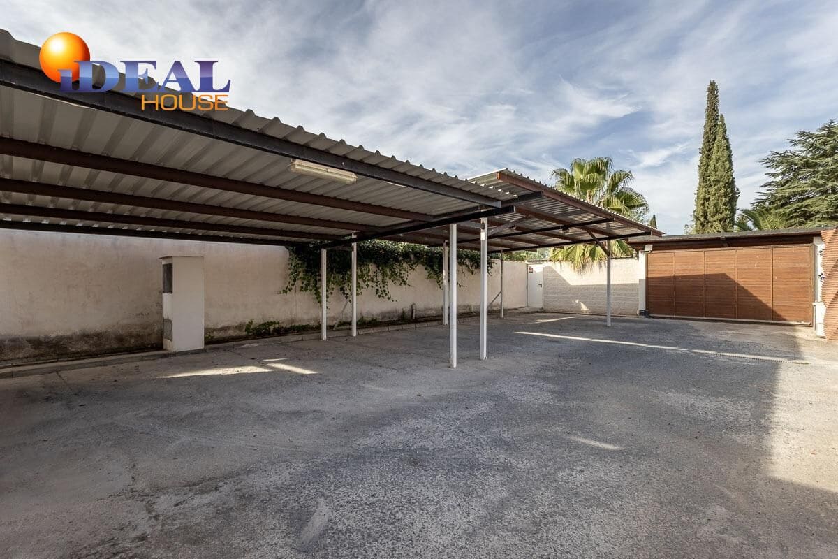 5 soveværelse Finca/Landehus til salg i Atarfe med swimmingpool - € 548.000 (Ref: 9437692)