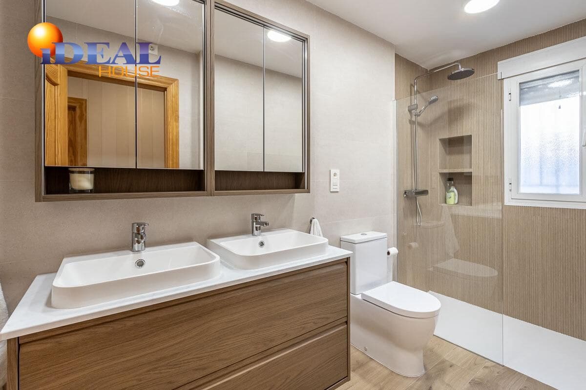 3 bedroom Villa for sale in Ambroz with pool garage - € 299,900 (Ref: 9438552)