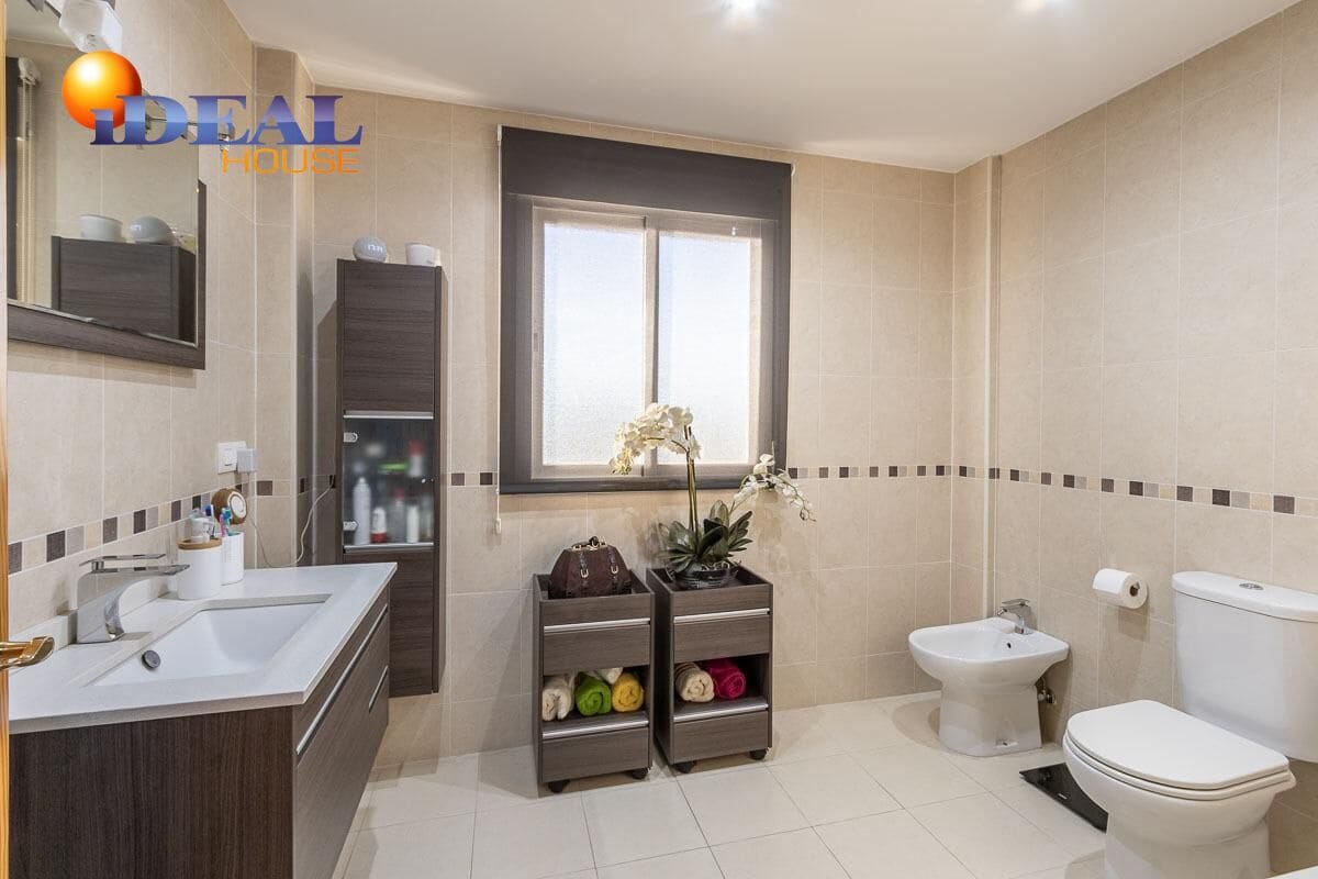 3 bedroom Villa for sale in Ambroz with pool garage - € 299,900 (Ref: 9438552)