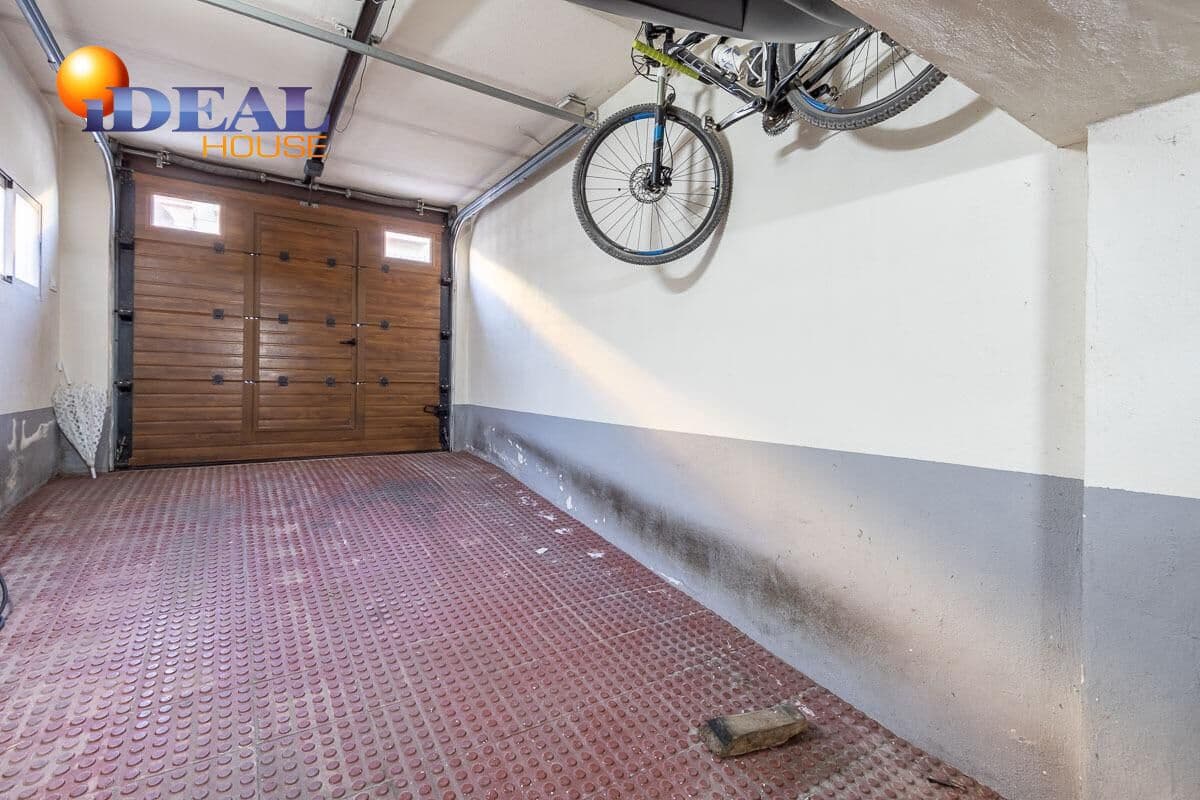 3 bedroom Villa for sale in Ambroz with pool garage - € 299,900 (Ref: 9438552)