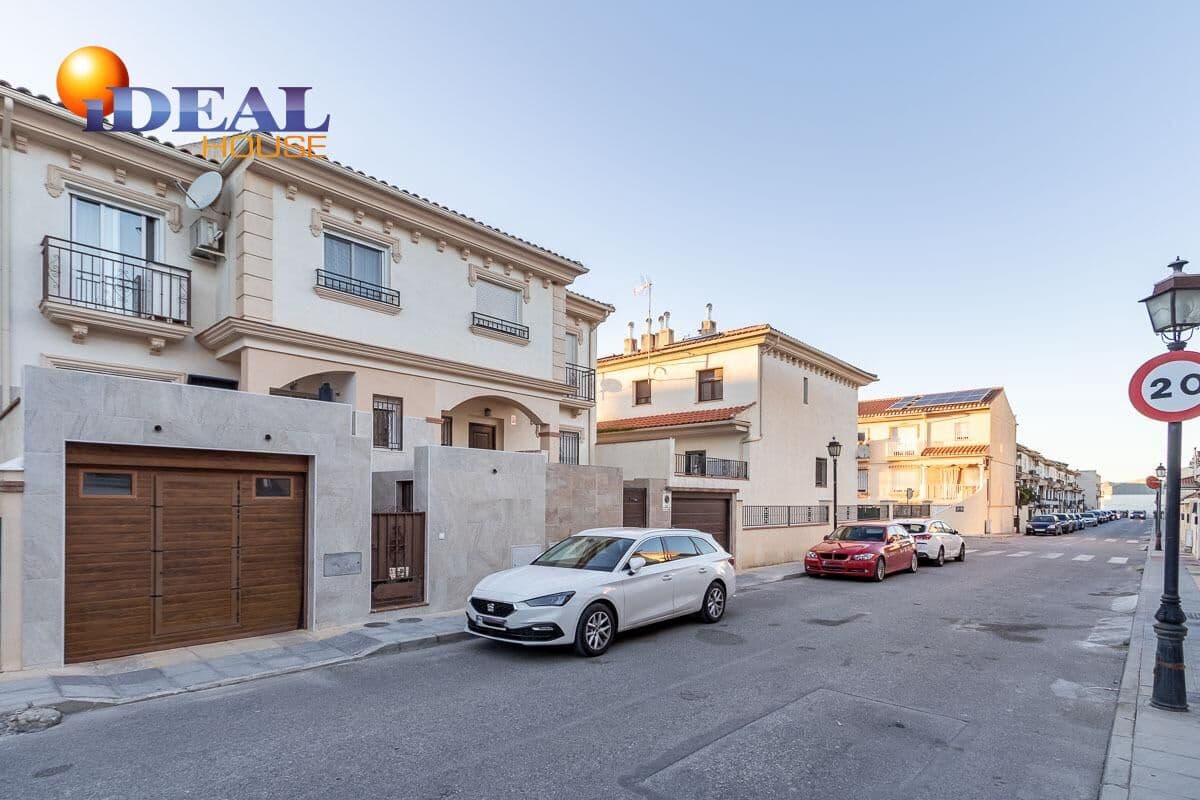 3 bedroom Villa for sale in Ambroz with pool garage - € 299,900 (Ref: 9438552)