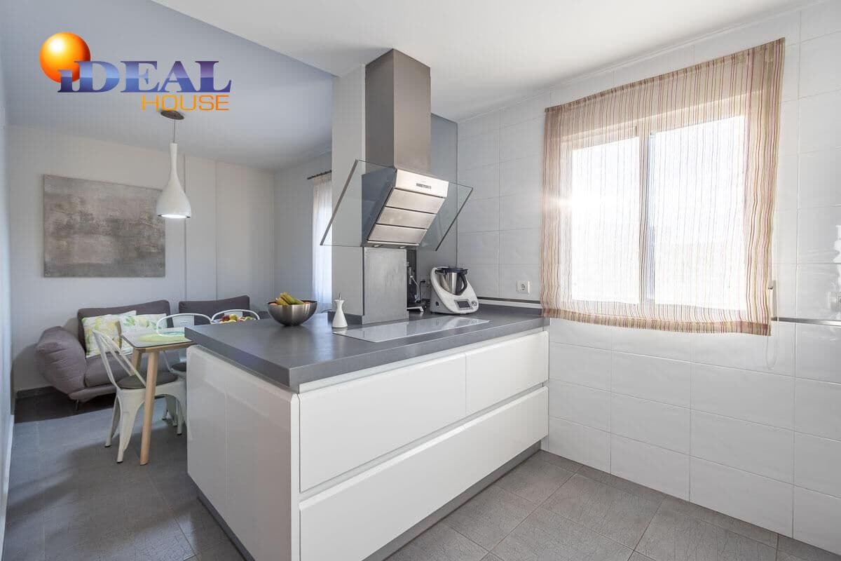 3 bedroom Villa for sale in Ambroz with pool garage - € 299,900 (Ref: 9438552)