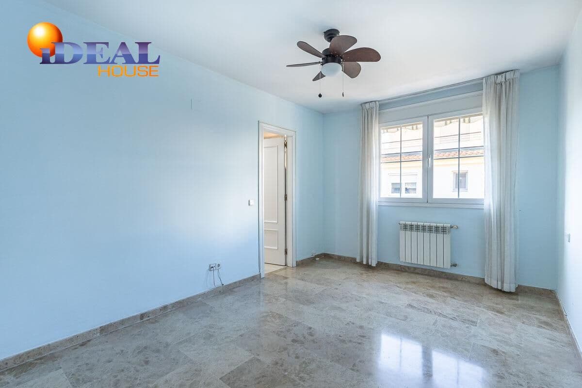 6 makuuhuone Omakotitalo myytävänä paikassa Armilla mukana 
autotalli - 429 000 € (Ref: 9438553)