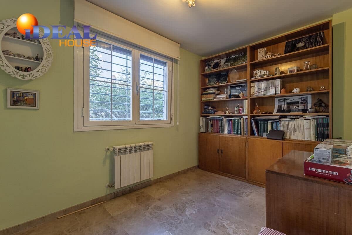 6 makuuhuone Omakotitalo myytävänä paikassa Armilla mukana 
autotalli - 429 000 € (Ref: 9438553)