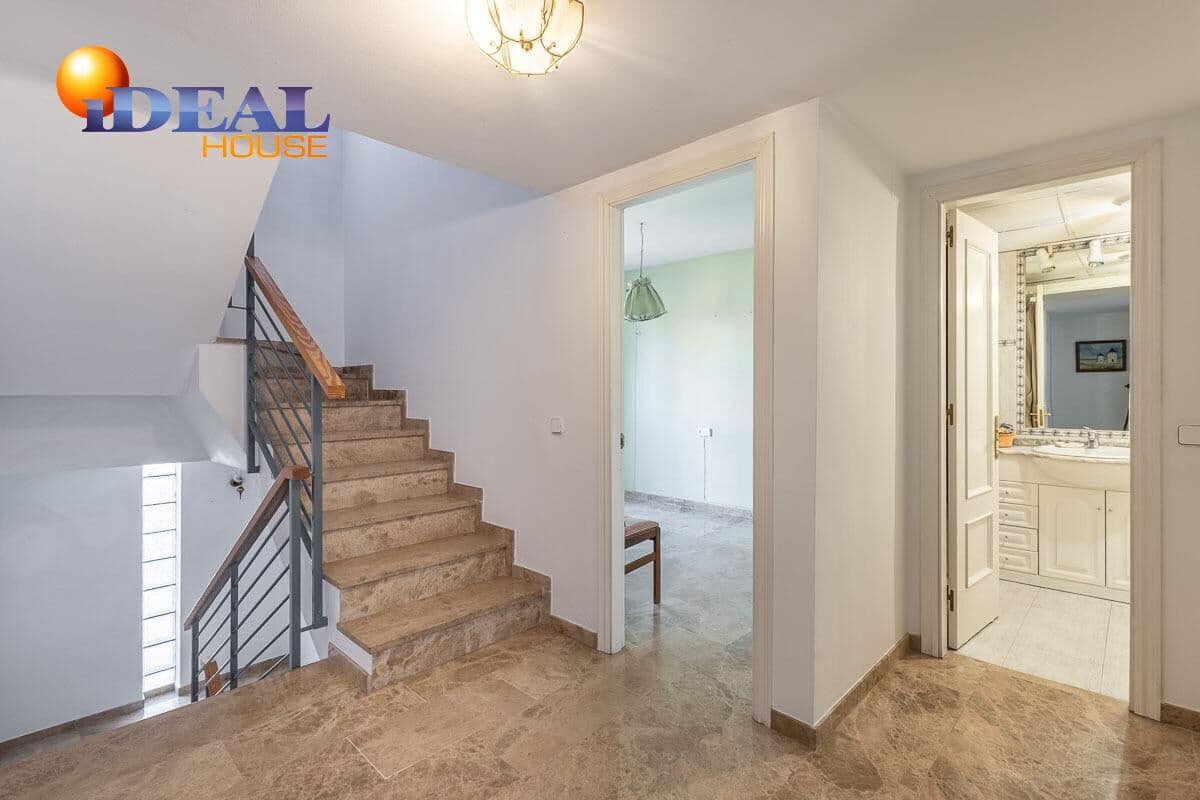 6 makuuhuone Omakotitalo myytävänä paikassa Armilla mukana 
autotalli - 429 000 € (Ref: 9438553)