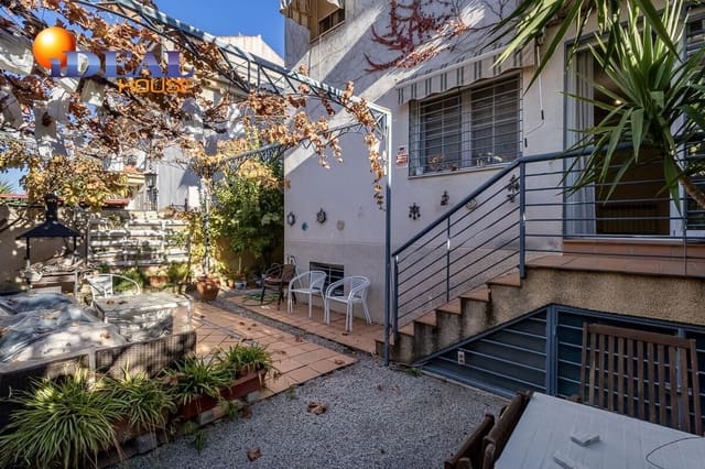 6 makuuhuone Omakotitalo myytävänä paikassa Armilla mukana 
autotalli - 429 000 € (Ref: 9438553)