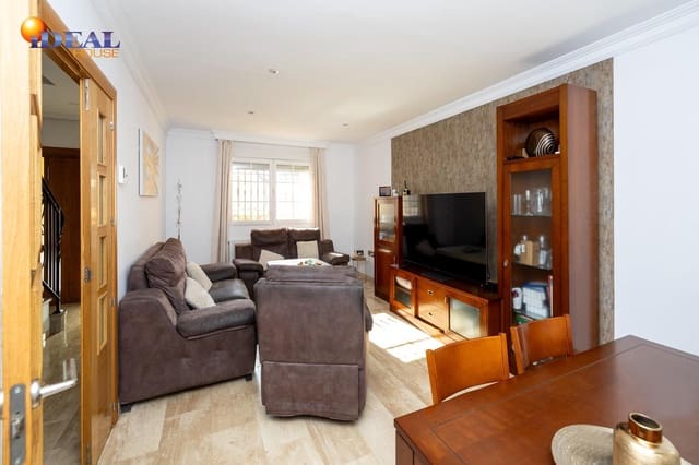 3 slaapkamer Rijtjeshuis te koop in Pulianas met zwembad garage - € 269.000 (Ref: 9440049)