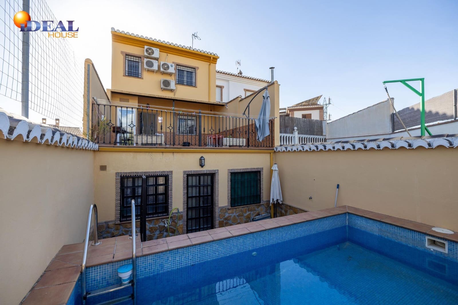 3 slaapkamer Rijtjeshuis te koop in Pulianas met zwembad garage - € 269.000 (Ref: 9440049)