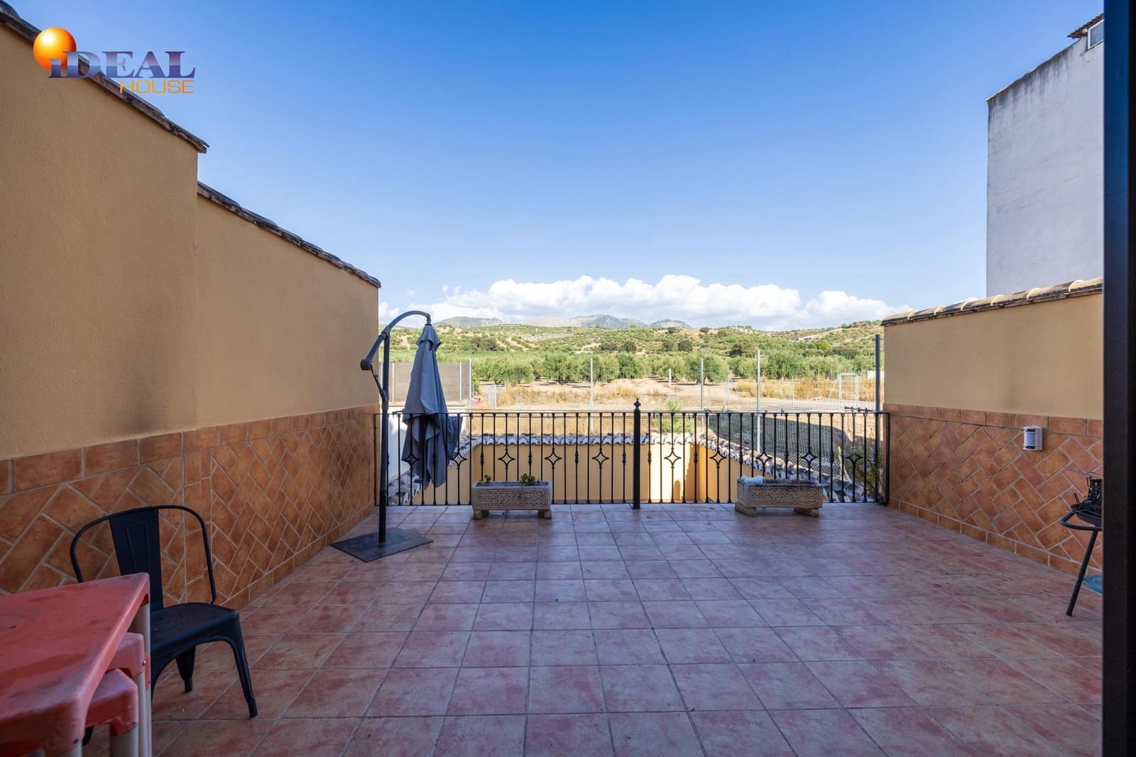 3 slaapkamer Rijtjeshuis te koop in Pulianas met zwembad garage - € 269.000 (Ref: 9440049)